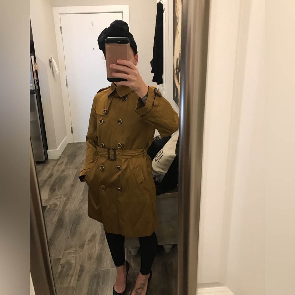 💥sold 💥BURBERRY Iridescent Trench Coat - (size US6) - Picture 5 of 17
